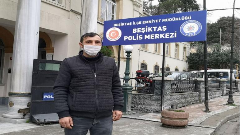 عامل نظافة تركي يعيد 270 ألف دولار إلى صاحبه في إسطنبول