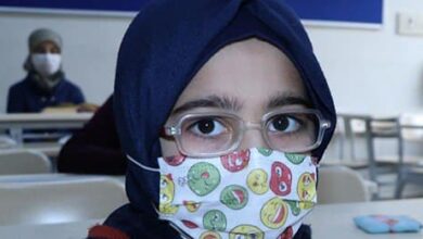 صورة حافظة للقرآن الكريم في تركيا طفلة سورية في 11 من عمرها