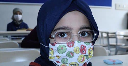 حافظة للقرآن الكريم في تركيا طفلة سورية في 11 من عمرها