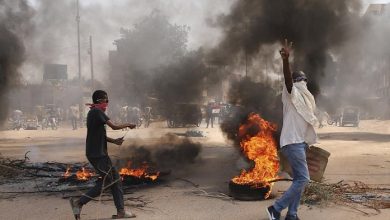 صورة عاجــــــــــــــــــــــــــل/ انقلاب عسكري في السودان واعتقال كبار الوزراء واشتعال النيران وسط الخرطوم