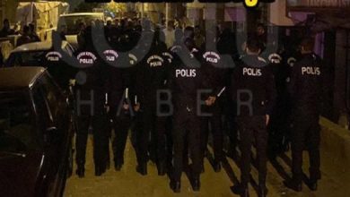 صورة (فيـ.ـديو) الشرطة التركية تمنع وقوع كـ.ـارثة … شـ.ـجار كبير بين سوريين وأتراك واصـ.ـابات بين السوريين